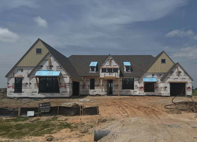Property at 205 W 164th Pl S, Glenpool, OK 74033, 4 beds, 2.5 baths