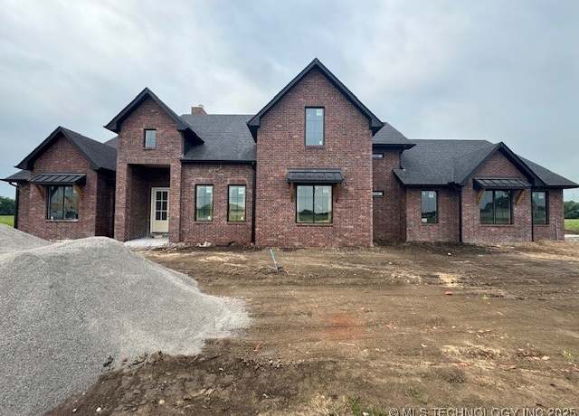 Property at 31560 E Two Socks Dr, Broken Arrow, OK 74014, 5 beds, 3 baths