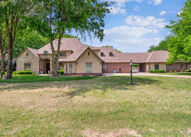 Property at 6922 Hackberry Rdg, Owasso, OK 74055, 5 beds, 4.5 baths