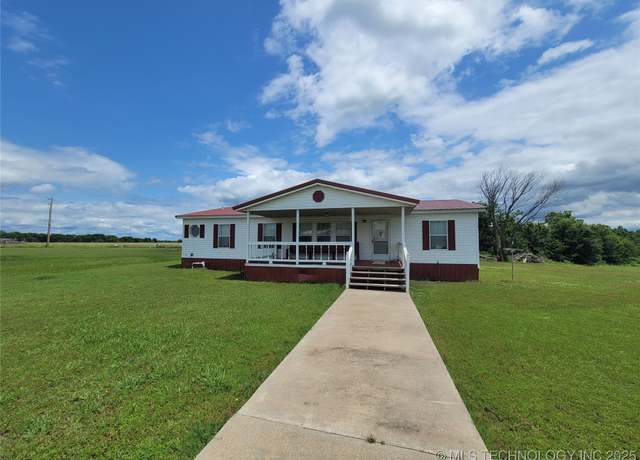 Property at 1130 White Stag, Checotah, OK 74426, 3 beds, 2 baths