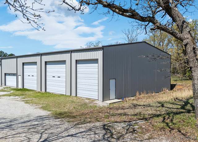 Property at 16042 S 97th WestAvenue, Sapulpa, OK 74066, 5 beds, 4 baths