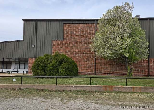 Property at 300 E Pine St, Drumright, OK 74030, 12 beds, 5 baths
