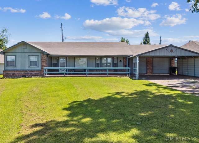 Property at 5101 S Spruce Dr, Sand Springs, OK 74063, 3 beds, 2 baths