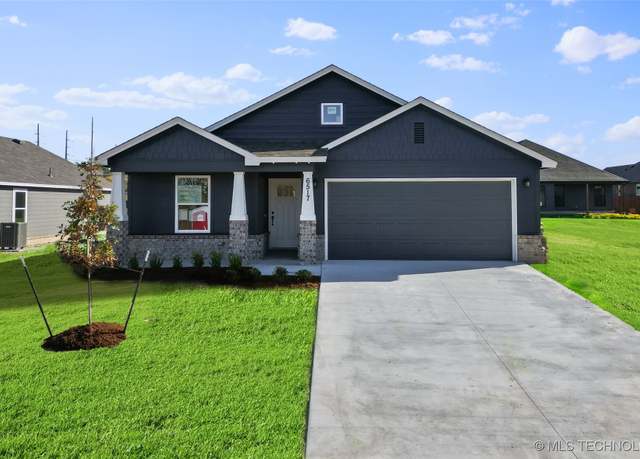 Property at 6517 S Butternut Ave, Broken Arrow, OK 74011, 4 beds, 2 baths