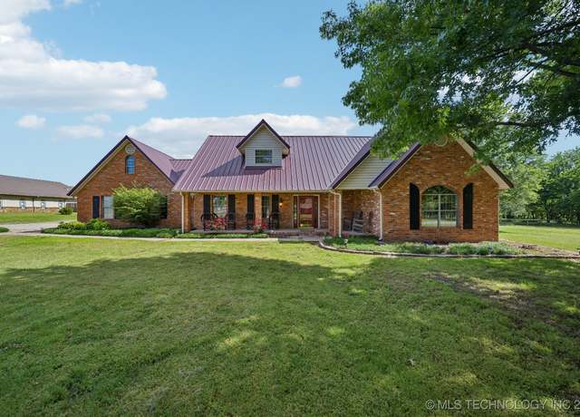 Property at 11712 E 121st St, Collinsville, OK 74021, 4 beds, 2.5 baths