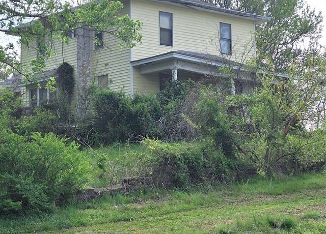Property at 710 W 6th St, Chelsea, OK 74016, 4 beds, 2 baths