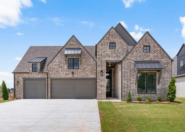Property at 4010 S Dogwood Pl, Broken Arrow, OK 74012, 3 beds, 2.5 baths