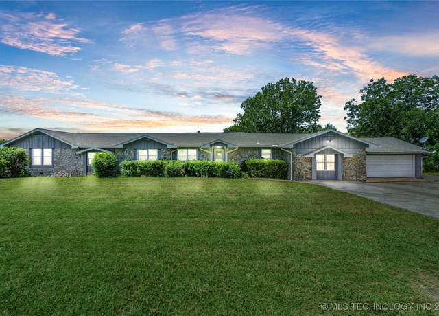 Property at 11408 N 129th Ave E, Owasso, OK 74055, 4 beds, 2 baths