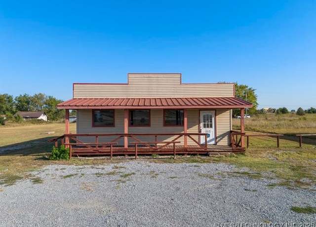 Property at 20105 E Highway 20 St, Claremore, OK 74019, 1 bed, 0.5 baths