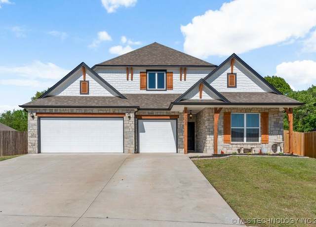 Property at 7305 S Walnut Ave, Broken Arrow, OK 74011, 4 beds, 3.5 baths