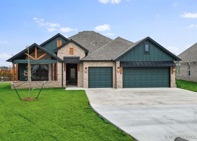 Property at 6133 S 320th EastAvenue, Broken Arrow, OK 74014, 3 beds, 2.5 baths