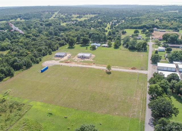 Property at 8 Reagan Dr, Eufaula, OK 74432