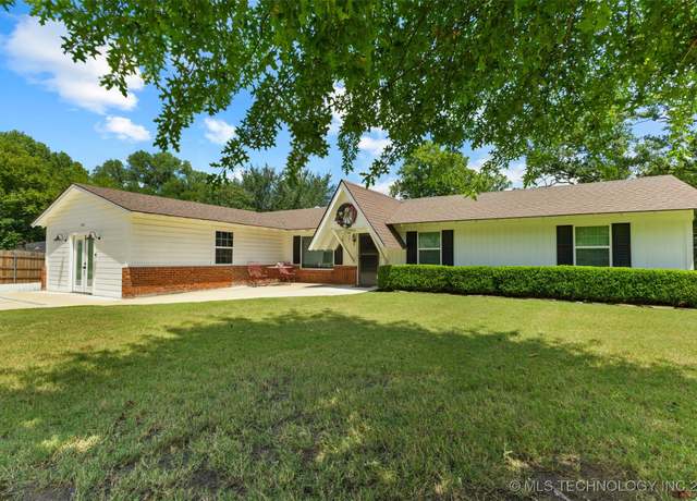 Property at 14100 County Road 3502, Ada, OK 74820, 3 beds, 2.5 baths