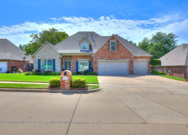 Property at 604 S 71st St, Broken Arrow, OK 74014, 4 beds, 3.5 baths