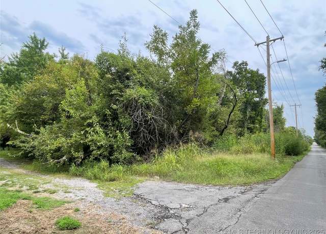 Property at N 10th St, Muskogee, OK 74401