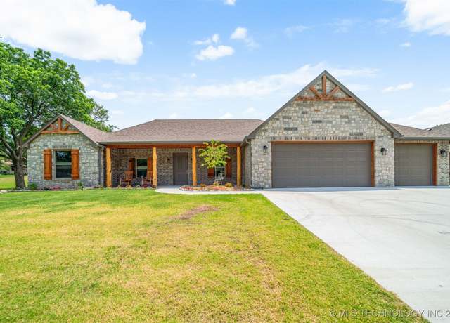 Property at 105 Shoreway, Pryor, OK 74361, 3 beds, 2.5 baths
