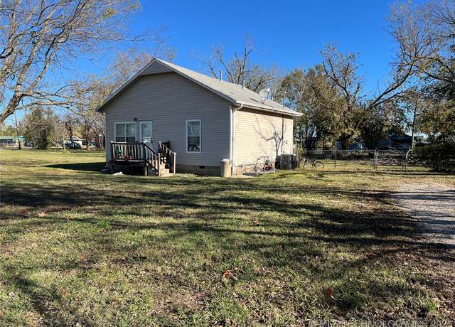 Property at 125 C St SE, Inola, OK 74036, 1 bed, 1 bath