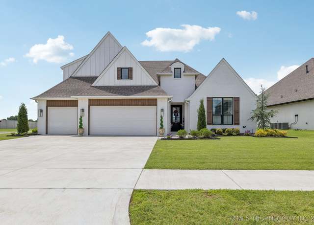 Property at 3022 E 146th Pl S, Bixby, OK 74008, 4 beds, 3.5 baths