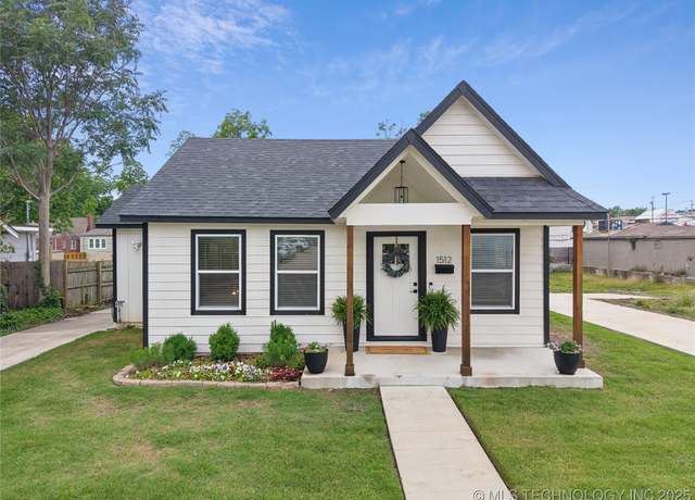 Property at 1512 S Atlanta Ave, Tulsa, OK 74104, 3 beds, 2 baths