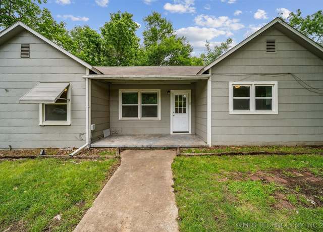 Property at 1123 Spring St, Collinsville, OK 74021, 3 beds, 2 baths