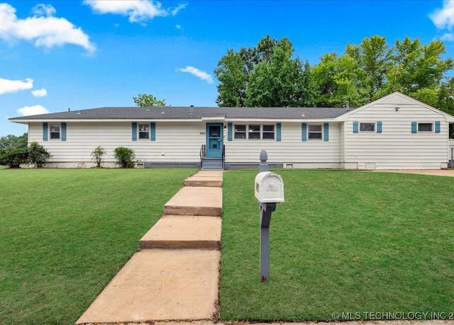 Property at 2401 Elgin St, Muskogee, OK 74401, 3 beds, 2 baths