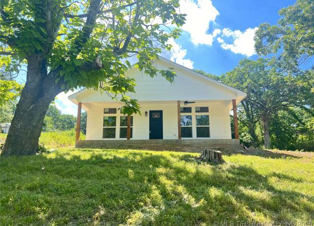 Property at 215 N California, Atoka, OK 74525, 3 beds, 2 baths