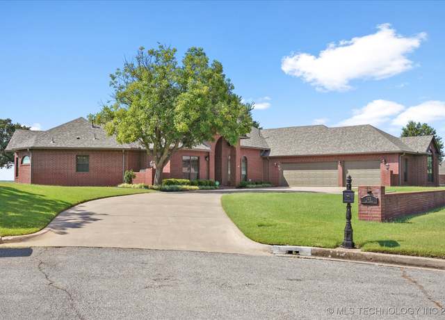 Property at 123 Lee Cir, Sapulpa, OK 74066, 3 beds, 2.5 baths