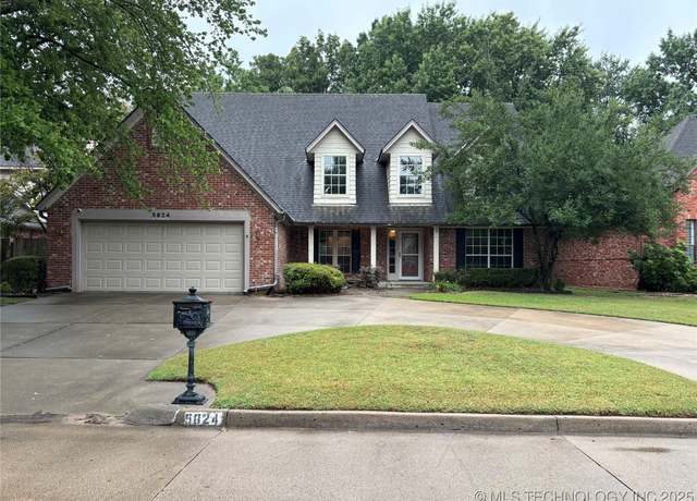Property at 5624 E 103rd St, Tulsa, OK 74137, 5 beds, 2.5 baths