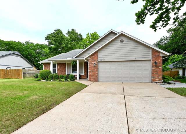 Property at 2608 W Fulton St, Broken Arrow, OK 74012, 3 beds, 2 baths
