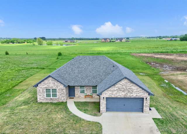 Property at 142 Peach Tree Rd, Calera, OK 74730, 3 beds, 2 baths