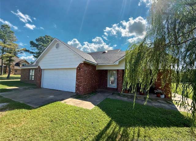 Property at 705 Shirley, Madill, OK 73446, 3 beds, 2 baths