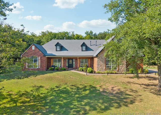 Property at 18660 Navajo Rd, Claremore, OK 74017, 3 beds, 2.5 baths