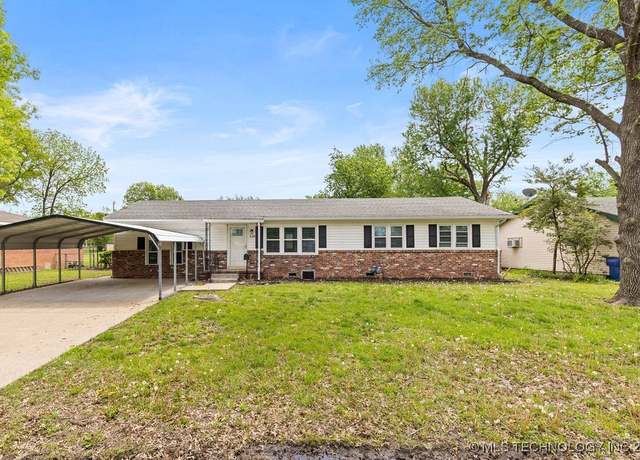 Property at 530 N Adair St, Vinita, OK 74301, 4 beds, 2 baths