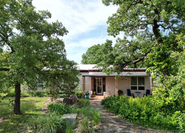 Property at 1333 Red Cedar Rd, Ardmore, OK 73401, 3 beds, 2.5 baths