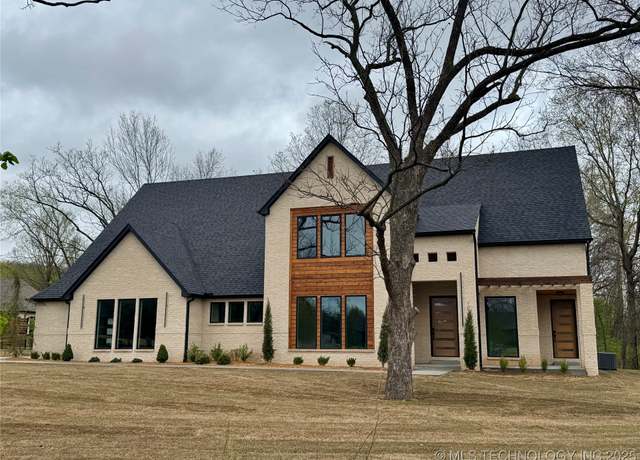 Property at 30303 E 59th St S, Broken Arrow, OK 74014, 4 beds, 3.5 baths