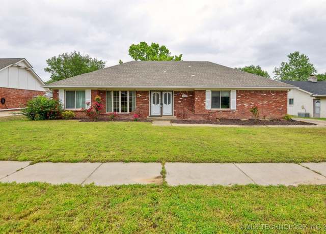 Property at 7017 E 48th St, Tulsa, OK 74145, 3 beds, 3 baths