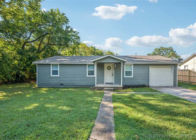 Property at 306 Short St, Tahlequah, OK 74464, 3 beds, 1 bath