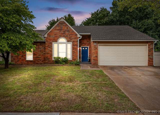 Property at 4908 S Redbud Ave, Broken Arrow, OK 74011, 3 beds, 2 baths