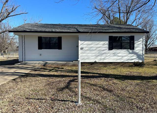 Property at 103 S 5th St, Morris, OK 74445, 2 beds, 1 bath