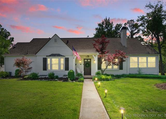 Property at 2303 S Delaware Pl, Tulsa, OK 74114, 3 beds, 2.5 baths