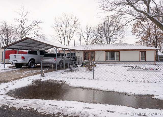 Property at 31580 E 684 Dr, Wagoner, OK 74467, 3 beds, 1 bath