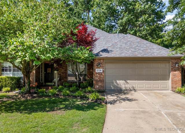 Property at 2736 W 67th St, Tulsa, OK 74134, 3 beds, 2 baths