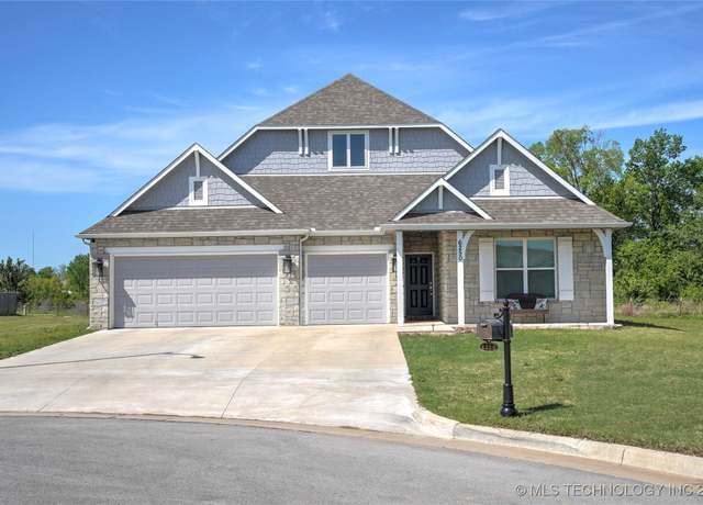 Property at 6250 S 317th East Ave, Broken Arrow, OK 74014, 4 beds, 2.5 baths