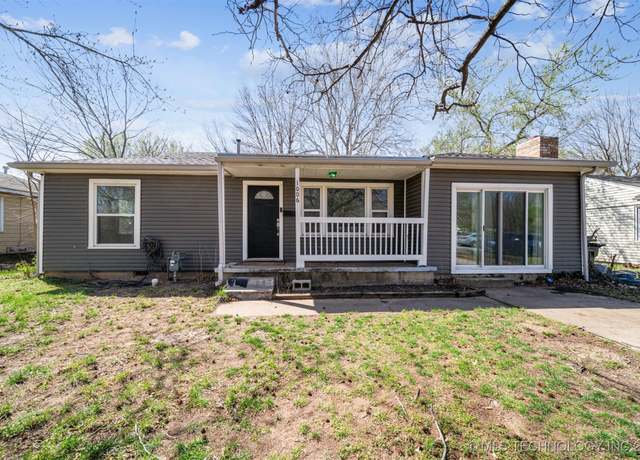 Property at 1006 S Russell St, Skiatook, OK 74070, 2 beds, 1 bath