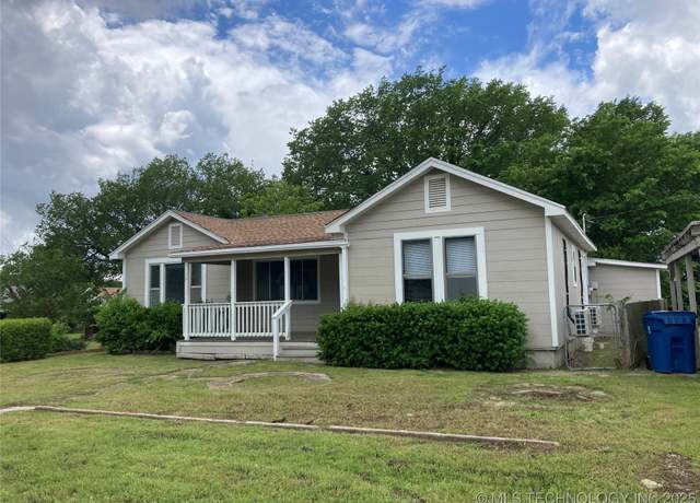Property at 509 N Michigan Ave, Cushing, OK 74023, 3 beds, 2 baths