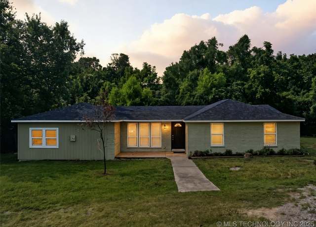 Property at 27348 E 141st St S, Coweta, OK 74429, 4 beds, 2 baths