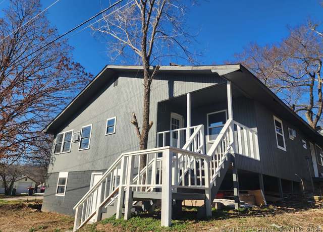 Property at 400 Tulsa Ave, Spavinaw, OK 74366, 4 beds, 2 baths