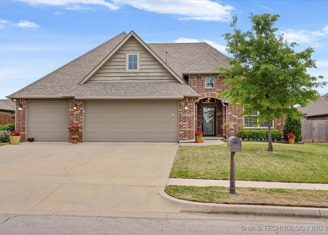 Property at 22910 E 104th St S, Broken Arrow, OK 74014, 4 beds, 2 baths