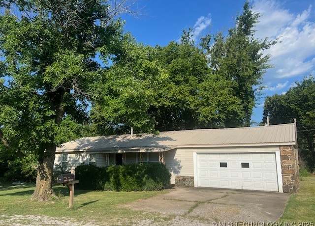 Property at 15333 E Colt Dr, Claremore, OK 74017, 3 beds, 1 bath