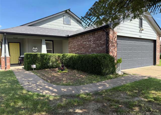 Property at 11001 N 146th East Ave, Owasso, OK 74055, 3 beds, 2 baths